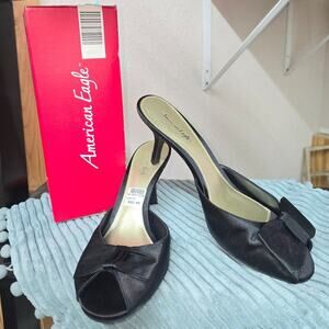 Women's 11 Size Black Heels 2.5in Tall American Eagle Bow Satin Shine Shoes